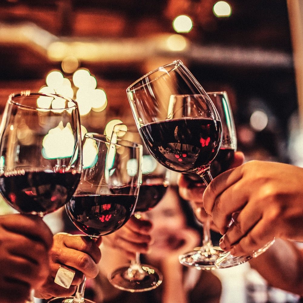 HOW TO ORGANIZE A PRIVATE WINE TASTING:  A CHECKLIST FOR PARTIES AND IN-HOME EVENTS